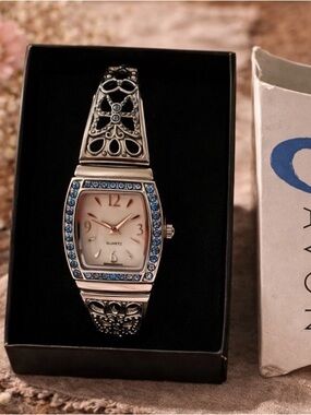 NIB Avon Blue Rhinestone Bracelet Watch Silver Tone Vintage Style Filigree Band